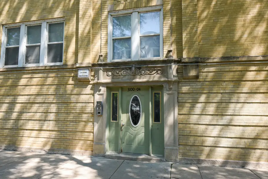 3104 W Argyle Street #1, Chicago, IL 60625 - #2