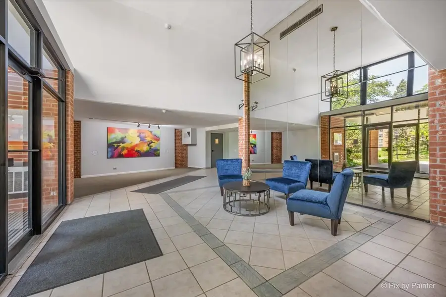 1605 E Central Road #301A, Arlington Heights, IL 60005 - #2