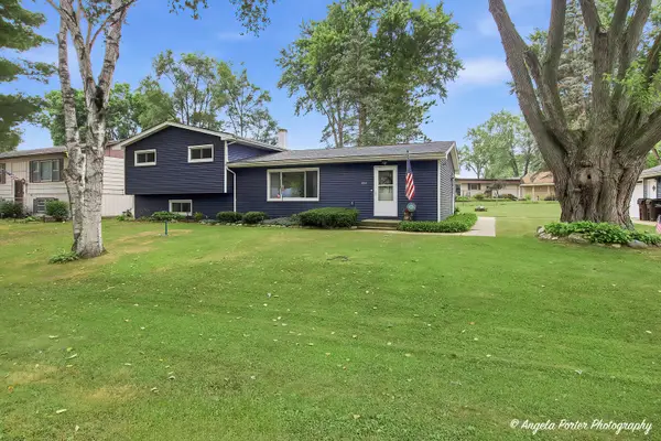 5215 W Nippersink Drive, Richmond, IL 60071