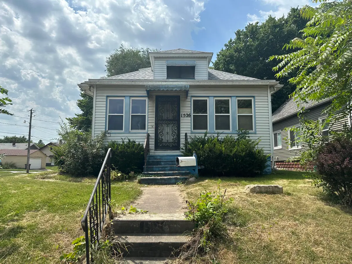 1526 6th Street, Rock Island, IL 61201 - #1