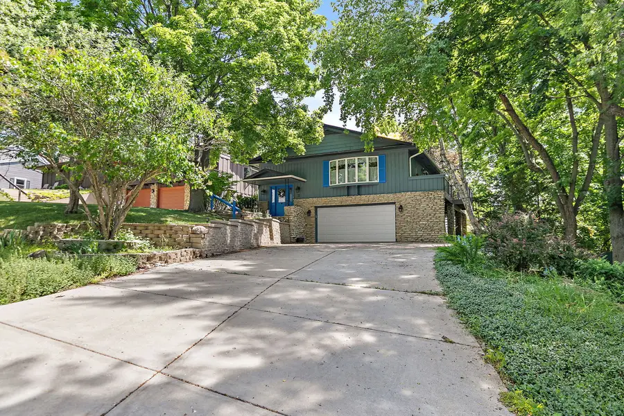 2 Summit Avenue, East Dundee, IL 60118 - #2