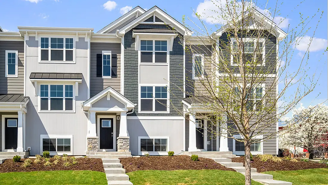 2048 Yellowstone Boulevard, Mundelein, IL 60060 - #1