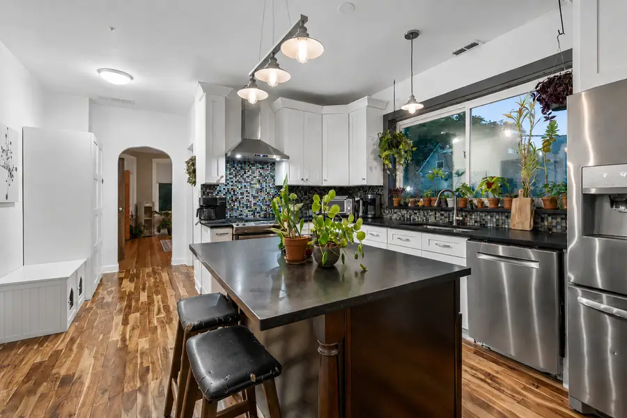 3650 W Oakdale Avenue, Chicago, IL 60618 - #3
