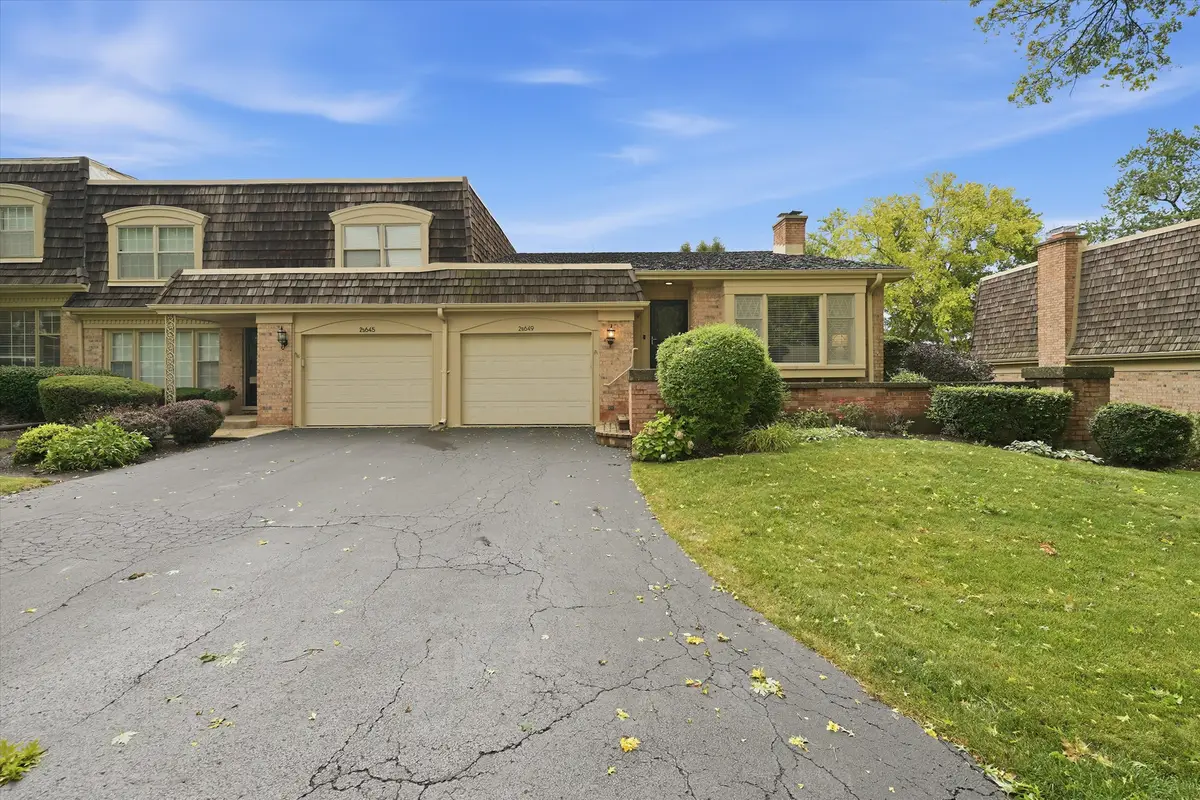 2S649 Avenue Normandy E Avenue, Oak Brook, IL 60523 - #1