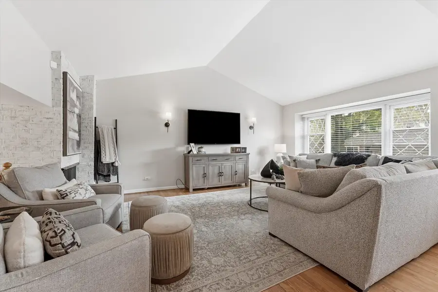 2S649 Avenue Normandy E Avenue, Oak Brook, IL 60523 - #3