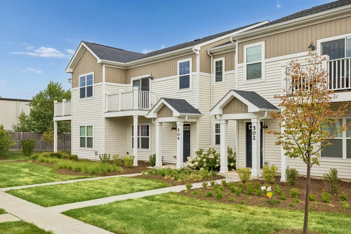504 Comstock Road, South Elgin, IL 60177 - #1