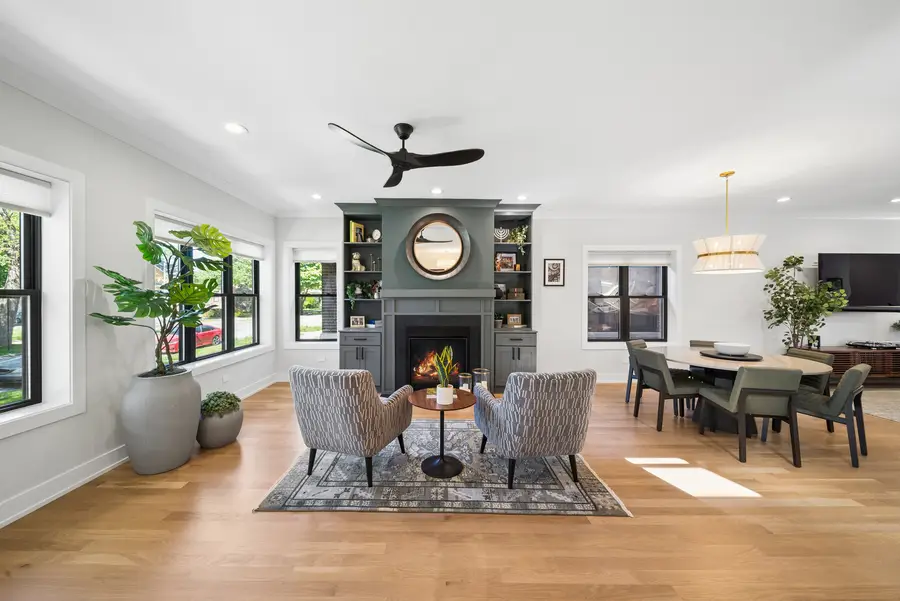5407 W Pensacola Avenue, Chicago, IL 60641 - #3