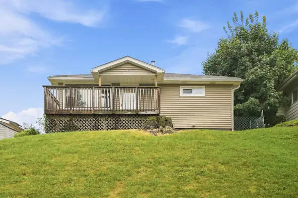 2106 5th Street, East Moline, IL 61244