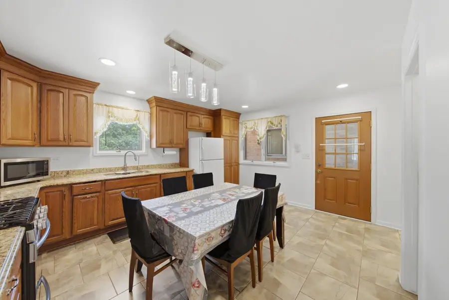 15W425 Victory Parkway, Elmhurst, IL 60126 - #2