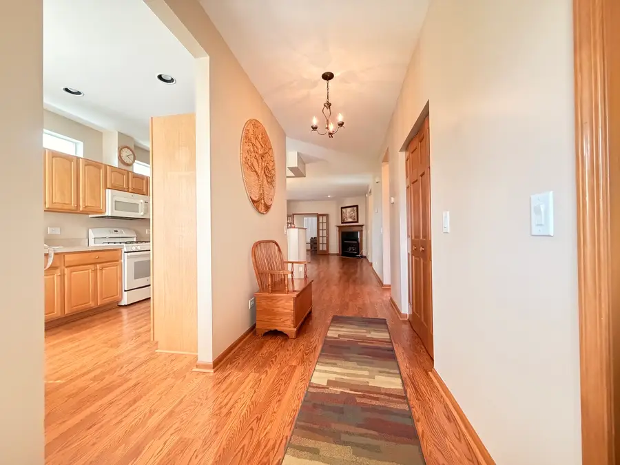 2 Suffolk Way, Grayslake, IL 60030 - #3