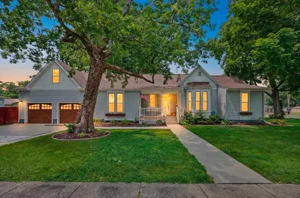 718 N Charter Street, Monticello, IL 61856