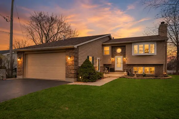 12738 W 27th Place, Beach Park, IL 60099