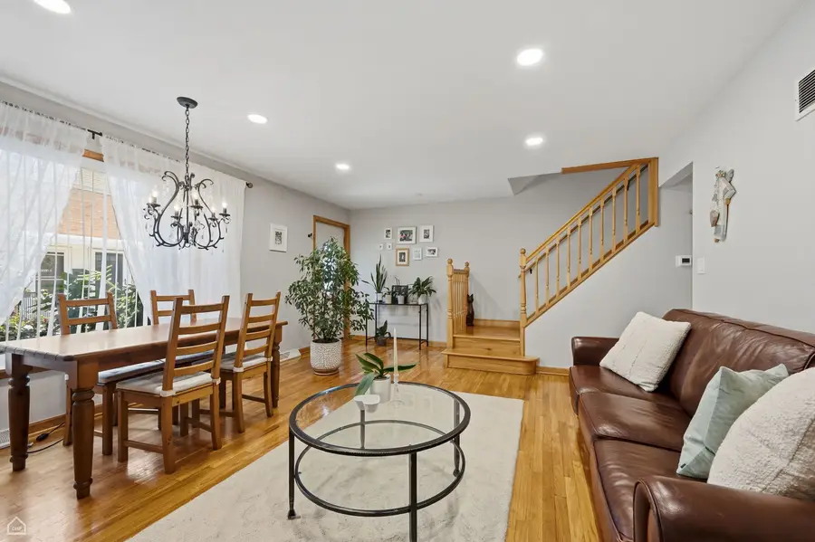 7862 W Lawrence Avenue #B, Norridge, IL 60706 - #3