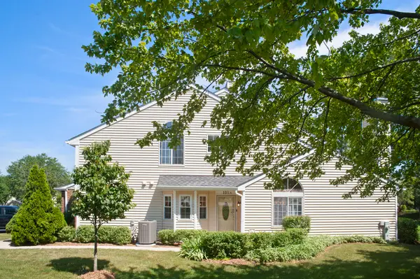 101 Winchester Drive #A, Streamwood, IL 60107