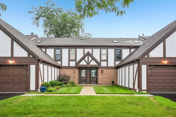 7353 Canterbury Place, Downers Grove, IL 60516