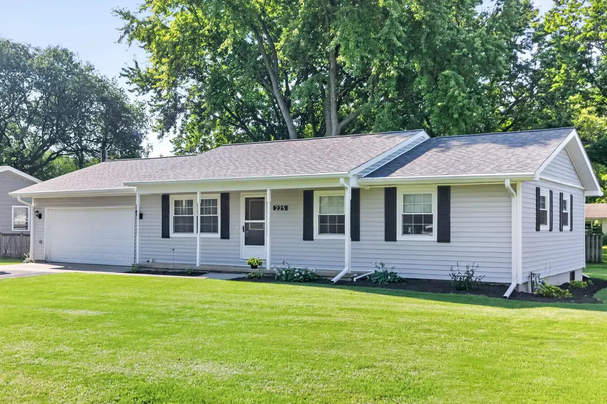 225 W Eisenhower Street, Waterman, IL 60556 - #1
