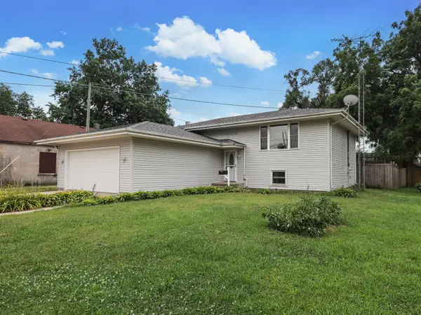 105 W Oak Street, Coal City, IL 60416