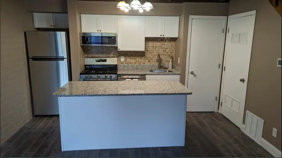 503 Kenneth Circle #503, Elgin, IL 60120 - #2
