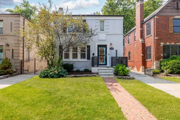 9146 S Oakley Avenue, Chicago, IL 60643