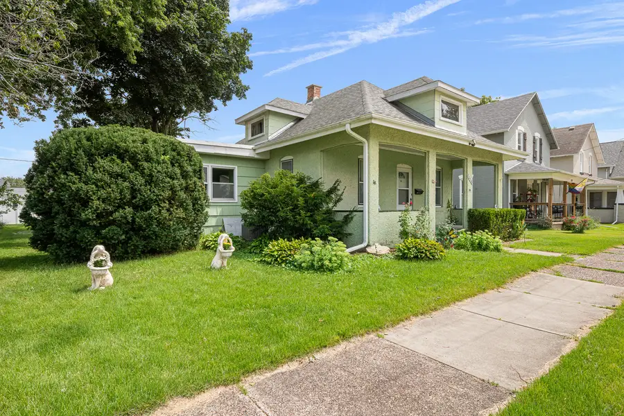 2318 5th Street, Moline, IL 61265 - #2