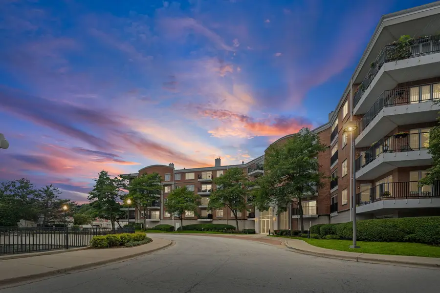 451 Town Place Circle #202, Buffalo Grove, IL 60089 - #3