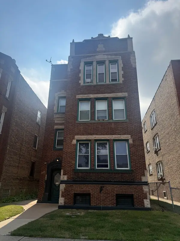 8942 S Blackstone Avenue, Chicago, IL 60619