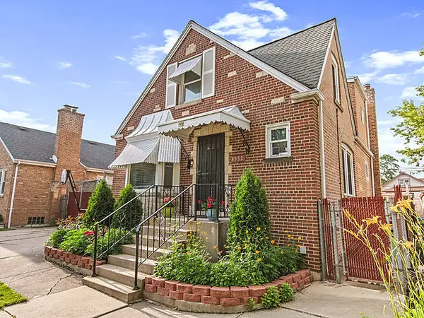 6952 W Summerdale Avenue, Chicago, IL 60656