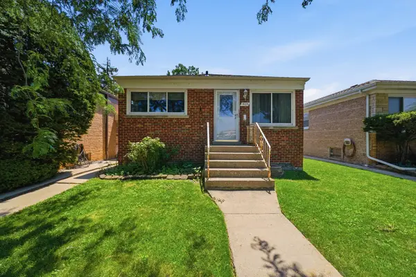 3123 W Howard Street, Chicago, IL 60645