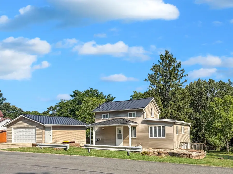 300 E 2nd Street, Orangeville, IL 61060 - #3