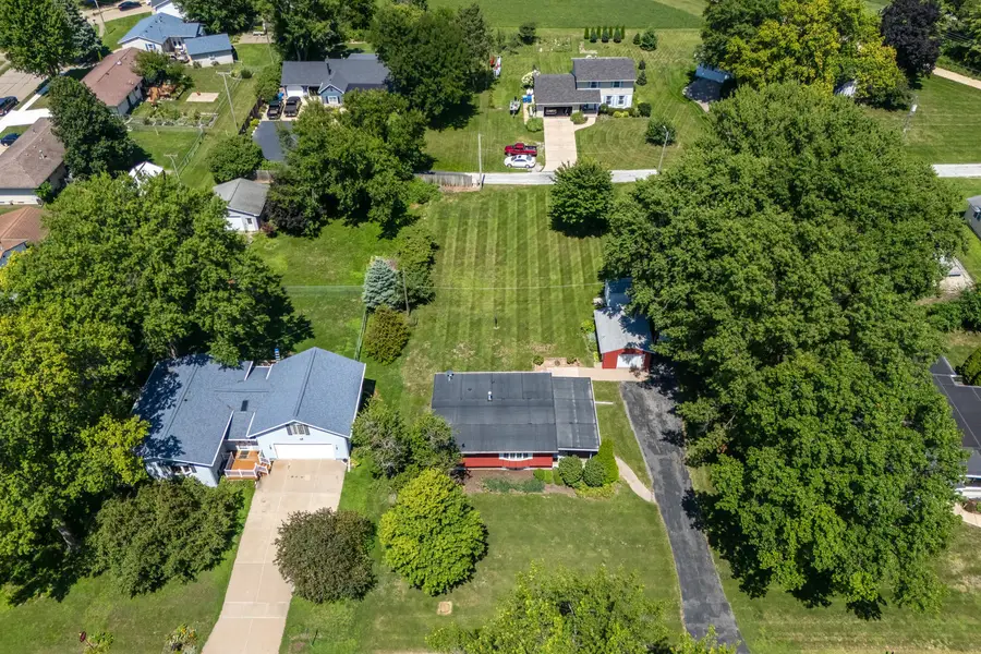 406 W Price Street, Eldridge, IA 52748 - #2