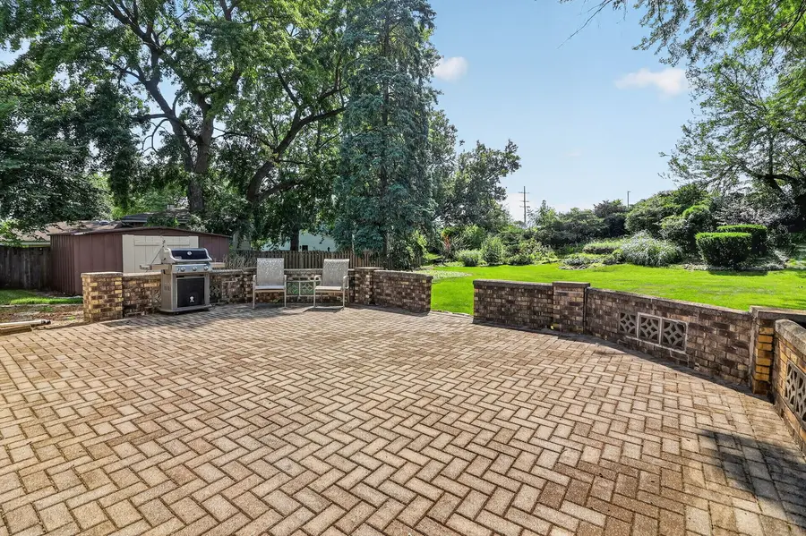 24W635 Woodcrest Drive, Naperville, IL 60540 - #3