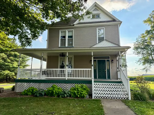403 S Johnston Street, Kenney, IL 61749