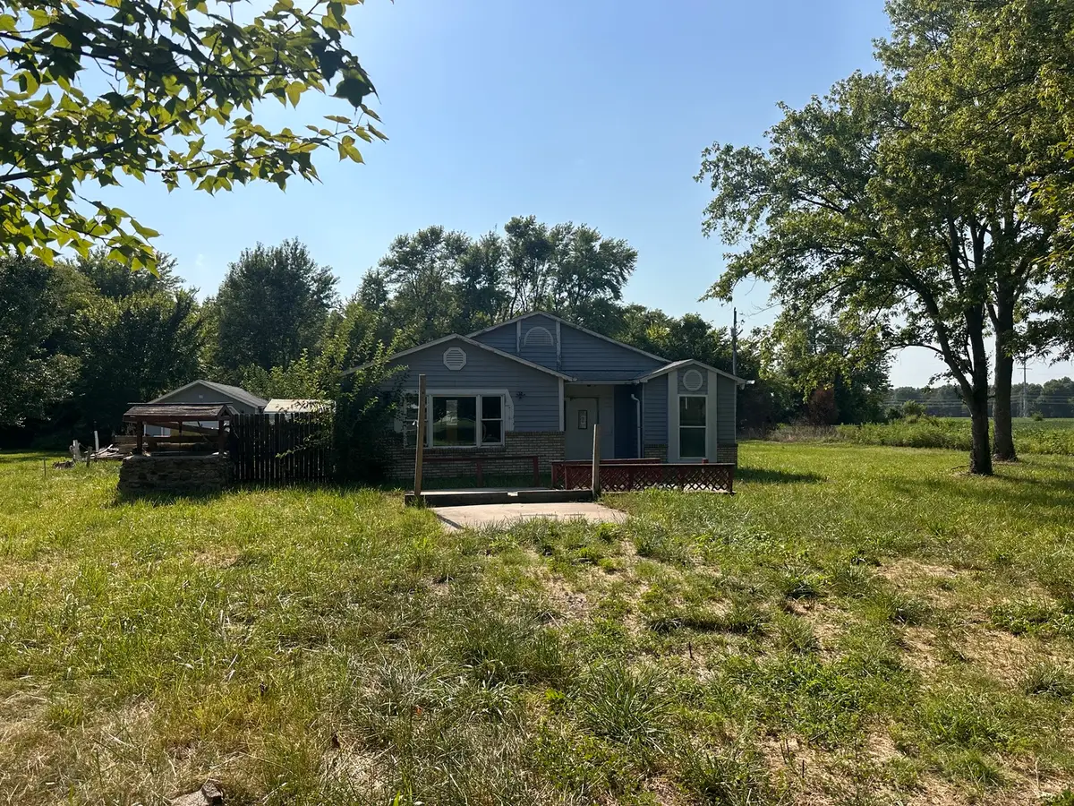 1199 Pershing Road, West Frankfort, IL 62896 - #1