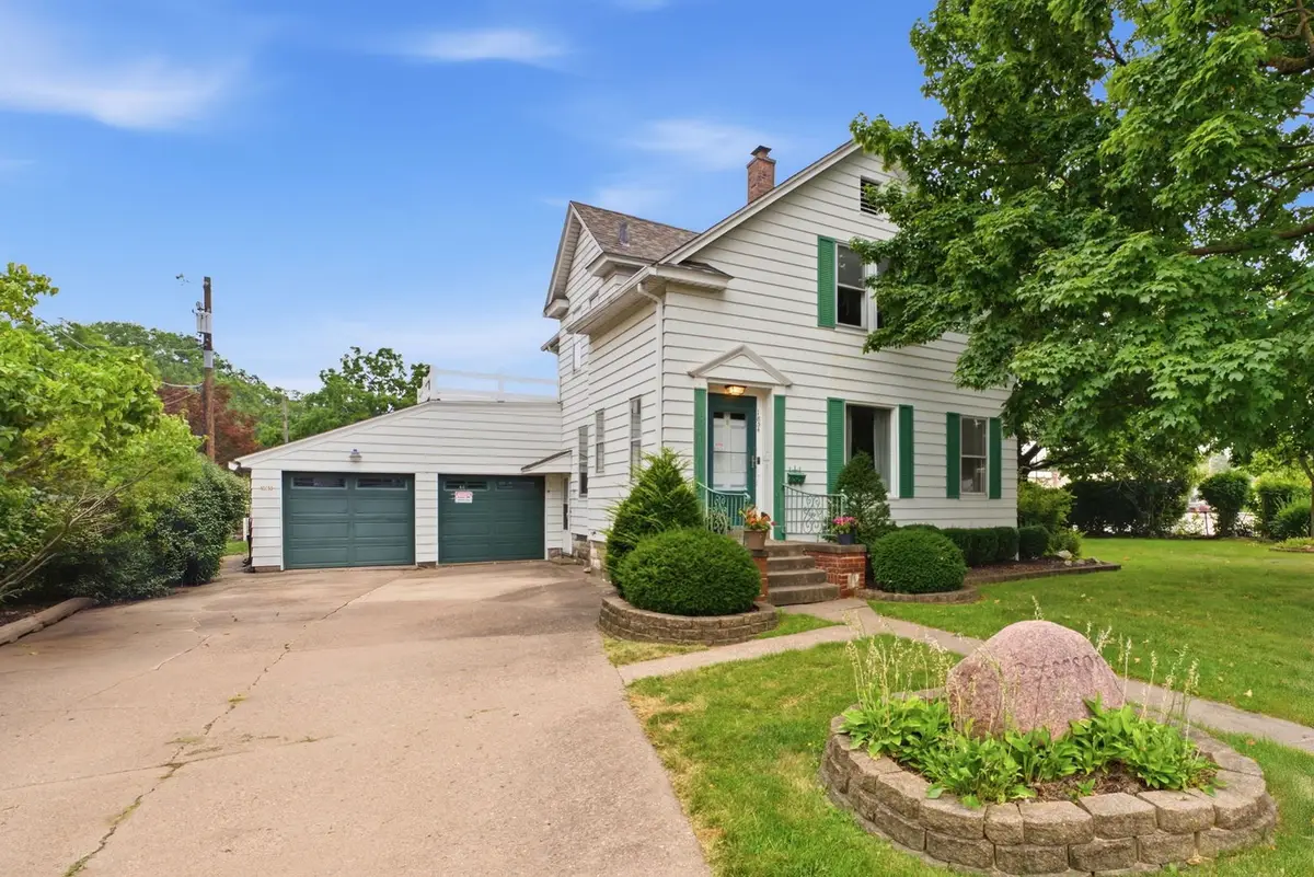 1854 27th Street, Moline, IL 61265 - #1