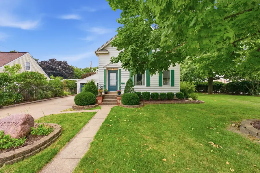 1854 27th Street, Moline, IL 61265 - #2