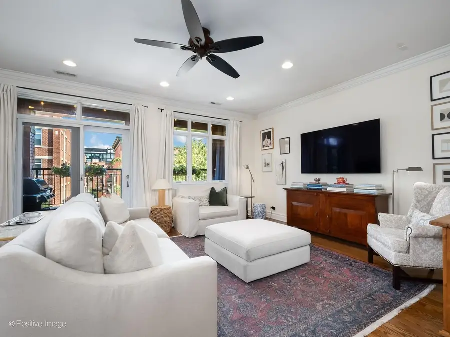 1037 W Monroe Street #3, Chicago, IL 60607 - #2