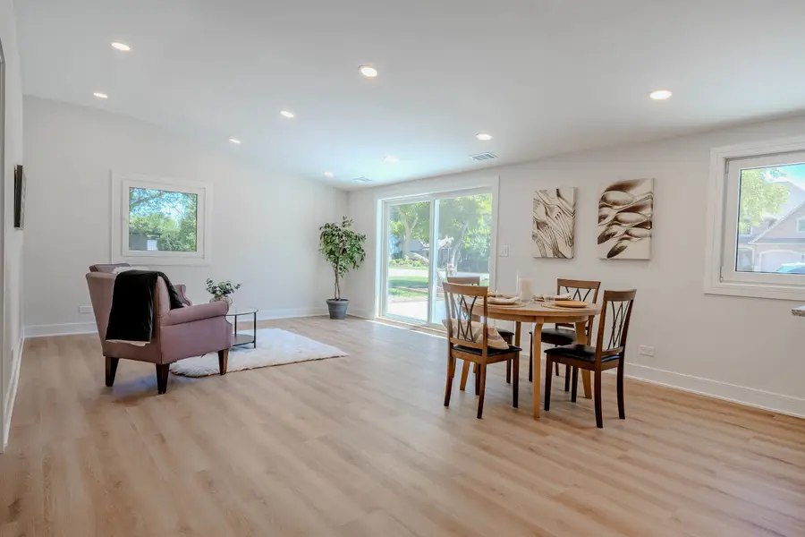 1823 E Park Place, Arlington Heights, IL 60004 - #2