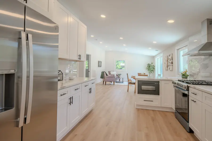 1823 E Park Place, Arlington Heights, IL 60004 - #3