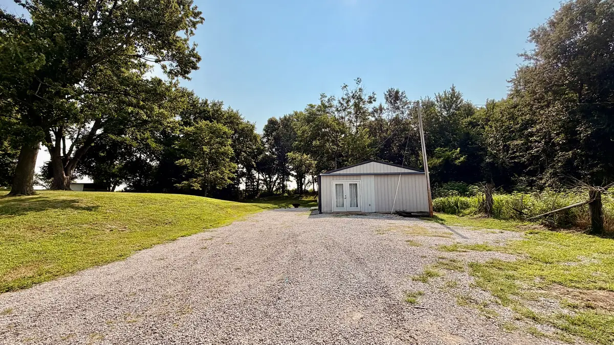 1706 County Highway 13, Xenia, IL 62899 - #1