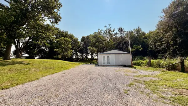 1706 County Highway 13, Xenia, IL 62899