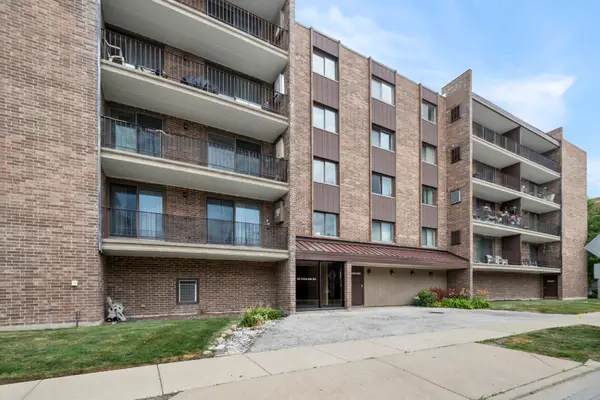 828 Graceland Avenue #404, Des Plaines, IL 60016