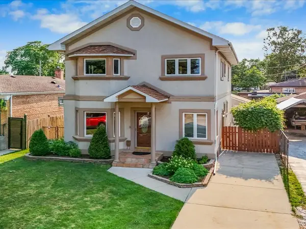 8224 N Oleander Avenue, Niles, IL 60714