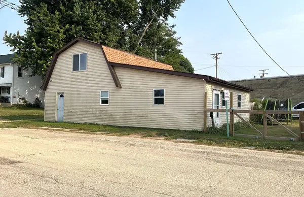 101 Main Street, Leaf River, IL 61047