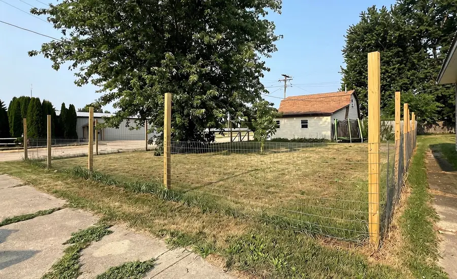 101 Main Street, Leaf River, IL 61047 - #3