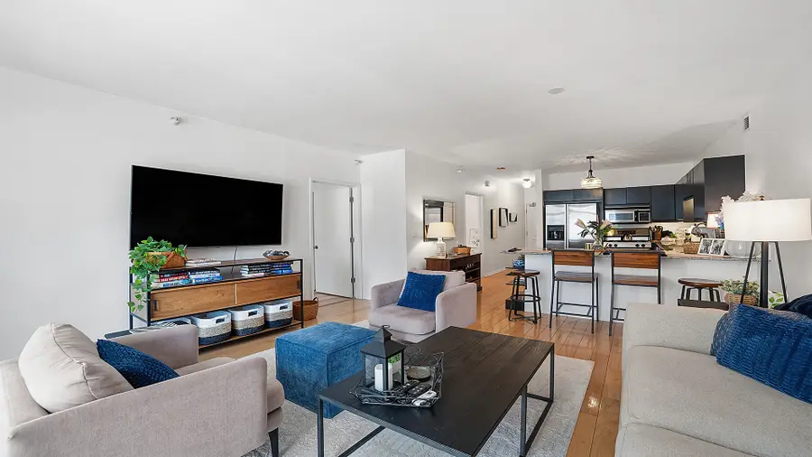 21 W Chestnut Street #1306, Chicago, IL 60611 - #2
