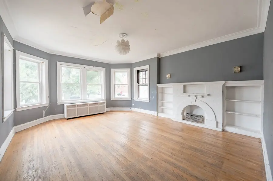 7754 S Saginaw Avenue, Chicago, IL 60649 - #2