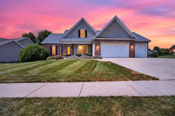 3101 Carrington Lane, Bloomington, IL 61705