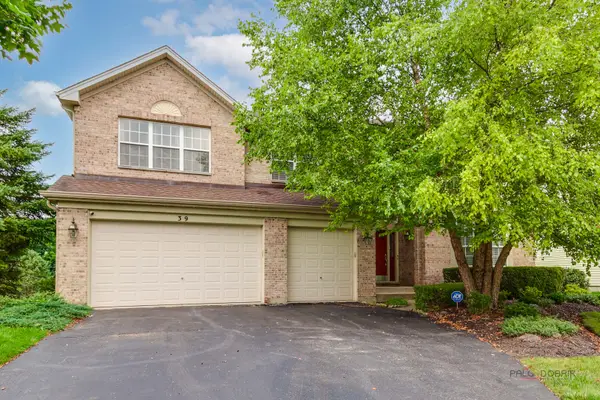 39 Amber Court, Lindenhurst, IL 60046