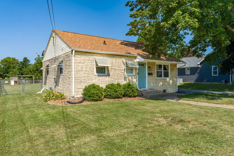 631 N Meadow Street, Geneseo, IL 61254 - #3