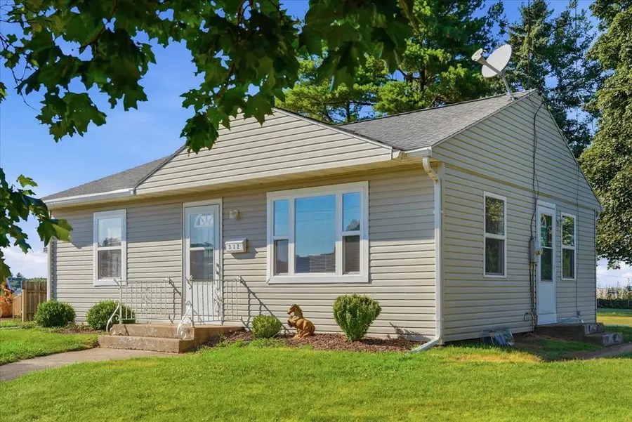 312 Hill Street, Mount Morris, IL 61054 - #3